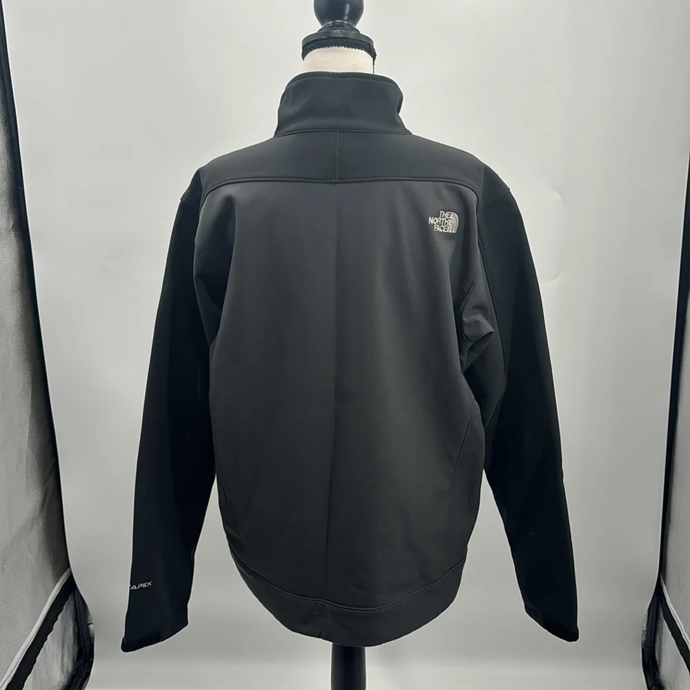 UEC The North Face black TFN APEX black jacket medium